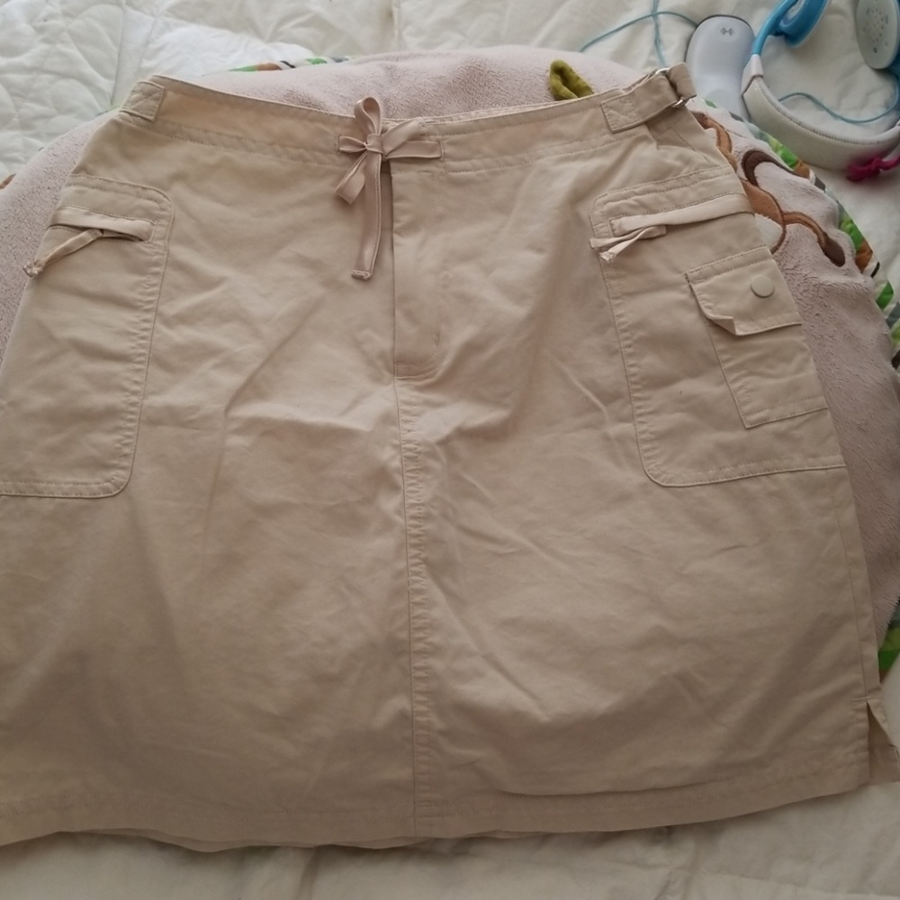 Girls skirt size 14